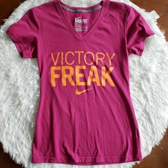 Nike Women's V- Neck Teeshirt - Picture 3 of 4